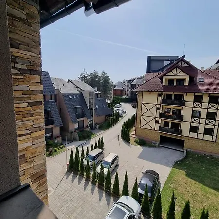 Aida アパート ズラティボール